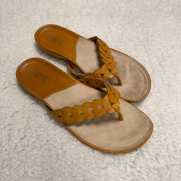 Mossimo Sandals - Picture 3 of 5